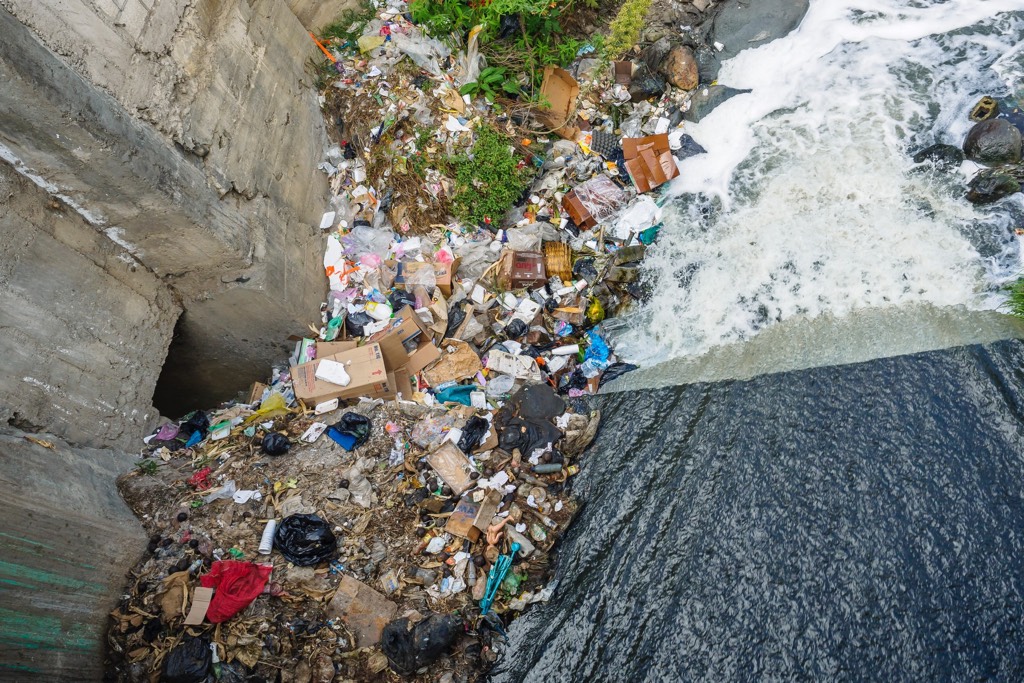 nielegalne wysypiska śmieci szkodzą środowisku
